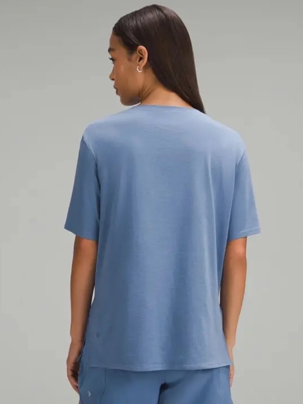 Lululemon Relaxed-Fit Boat Neck Women’s T-Shirt in Oasis Blue Size Medium Active